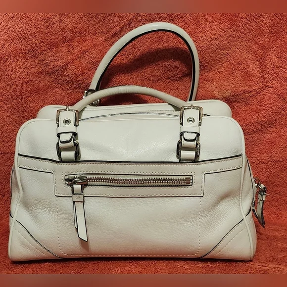 A Coach Hamptons satchel  serial number B0751-F08AD5 - Picture 14 of 15